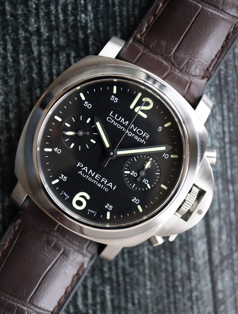 37817: Panerai Luminor Chronograph, PAM00310, 2009 Full Set with 2022 Service