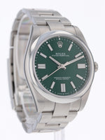 38229: Rolex Oyster Perpetual 41, Ref. 124300, 2021 Full Set