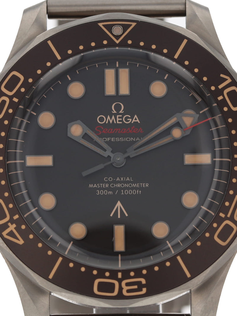 38424: Omega Seamaster 007 Edition, Ref. 210.90.42.20.01.001, 2022 Full Set