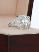 P209: Antique 1930's Platinum Diamond Ring